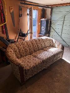antique couch - Photo 3