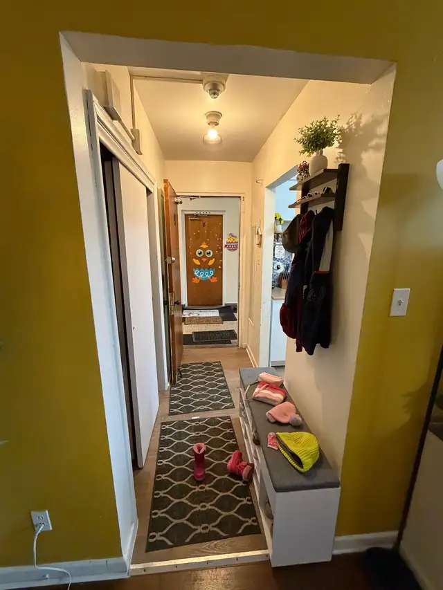 Large 2 bdrm den, utilities parking incl, Oct 1, Keele & Wilson