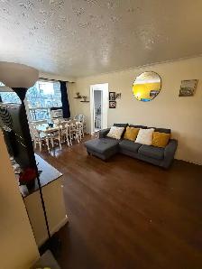 Large 2 bdrm den, utilities parking incl, Oct 1, Keele & Wilson - Photo 2