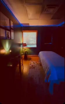 hiring female therapist - Photo 3
