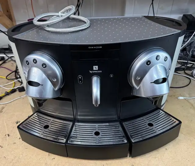 Nespresso Gemini CS 200 Pro Type 707 Commercial Coffee Maker