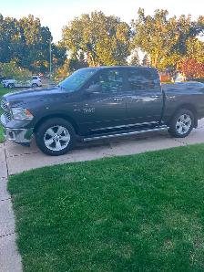 2017 Dodge Ram. 5.7 Hemi - Photo 2