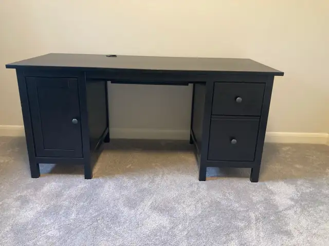 Office desk and chair