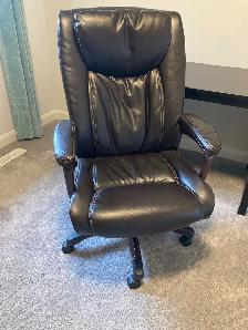 Office desk and chair - Photo 5