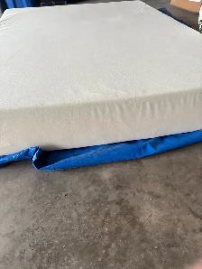 Queen size memory foam mattress - Photo 3