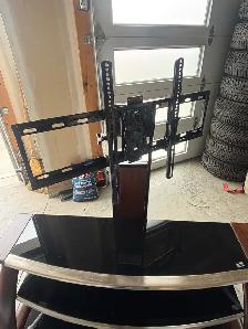 Whalen TV stand - Photo 2