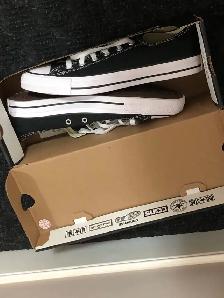2 pairs of converse chuck taylor shoes. $50 each. Navy are men’s - Photo 10