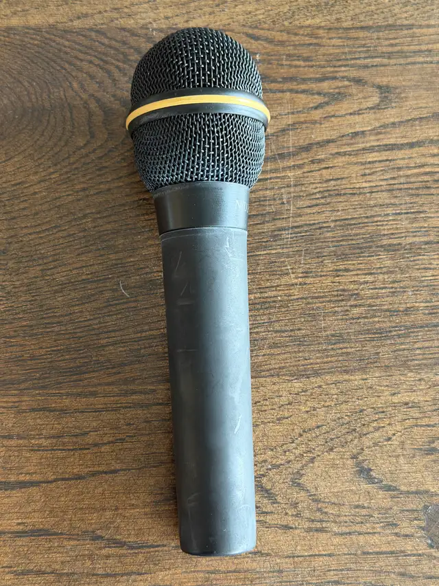 Electro-Voice – EV Microphone