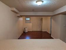 Spacious basement with 2 parking Scarborough - Photo 10