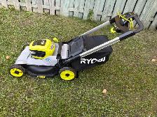 lawnmower - Photo 2