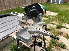Hitachi Sliding mitre saw