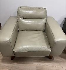 Sofa Set- 2 Sofas and 2 Chairs-Great Condition~ - Photo 2
