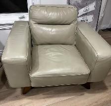 Sofa Set- 2 Sofas and 2 Chairs-Great Condition~ - Photo 3