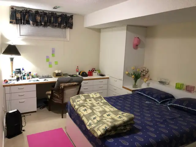 Urgent Room For Rent