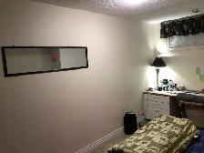 Urgent Room For Rent - Photo 3
