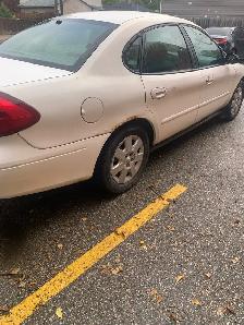 2002 Ford Taurus - Photo 4