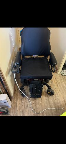 Quantum edge 4 tilt electric wheelchair - Photo 6
