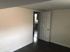 1 Bedroom 1200 sq feet Basement Apartment Rent Richmond Hill - Photo 2