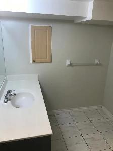 1 Bedroom 1200 sq feet Basement Apartment Rent Richmond Hill - Photo 7