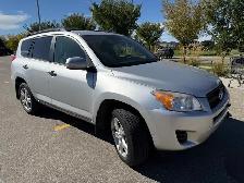 2010 Toyota RAV4 - very low mileage - Photo 2