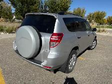 2010 Toyota RAV4 - very low mileage - Photo 3