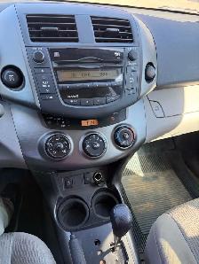 2010 Toyota RAV4 - very low mileage - Photo 6