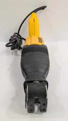 (B7075) DEWALT DW303 Corded Electric Reciprocating Saw - Photo 5