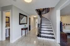 large bedroom near Square One in Mississauga for rent - Photo 6