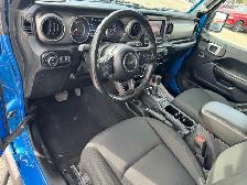 2021 Jeep Gladiator Sport, 4x4, Camera, CarPlay, Removable Top, - Photo 9