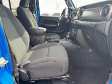 2021 Jeep Gladiator Sport, 4x4, Camera, CarPlay, Removable Top, - Photo 12