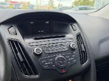 2017 Ford Focus SE SE|Low Mileage|Fuel Efficient - Photo 12