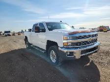 2018 Chevrolet Silverado 2500HD - Photo 2