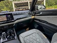 2024 Volkswagen Atlas Cross Sport Execline | VW CERTIFIED - Photo 12