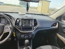 2017 Jeep Cherokee - Photo 18