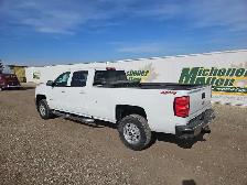 2019 Chevrolet Silverado 2500HD - Photo 3