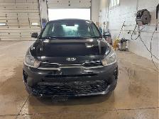 2021 Kia Rio 5-Door - Photo 2