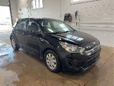 2021 Kia Rio 5-Door - Photo 3