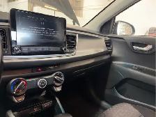 2021 Kia Rio 5-Door - Photo 10