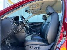 2015 Volkswagen Passat Highline AWD | Command Start | Power Tail - Photo 15
