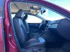 2015 Volkswagen Passat Highline AWD | Command Start | Power Tail - Photo 21