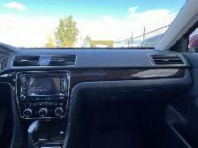 2015 Volkswagen Passat Highline AWD | Command Start | Power Tail - Photo 22