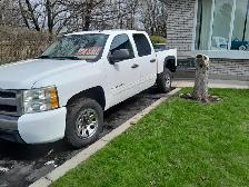 2011 chev full 4door  no body rust - clean worktruck