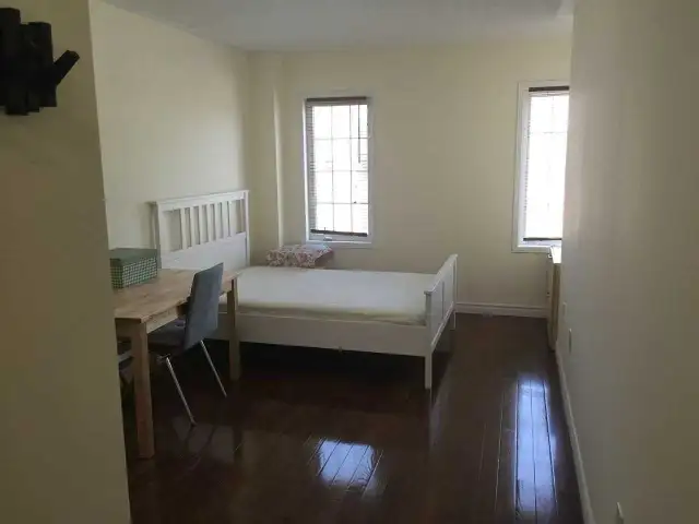 room for rent near York University