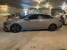 READ THE AD.2024 HYUNDAI ELANTRA HYBRID LUXURY HEV 4DR$30,900.00