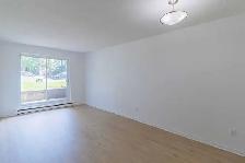 3 1/2  près hôpital Charles-Lemoyne 1285$ eau chaude & stat incl