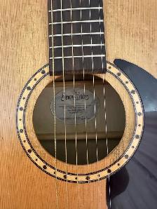 Simon & Patrick  Acoustic Guitar w/ Hard case - Photo 2