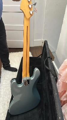 Fender MIM Jazz Bass V (5-String) - Ice Blue Metallic - Photo 2