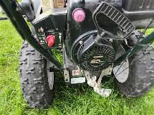 SOUFFLEUSE. YARDWORKS.  8.5 HP. X27 PO. - Photo 4