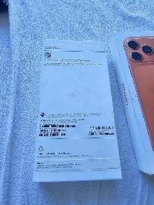 Apple iPhone 17 Pro Max BOX ONLY - Photo 3