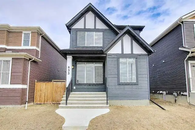$2,100 |Evanston 3-Bed   Bonus Room |Private Yard |Garage Option